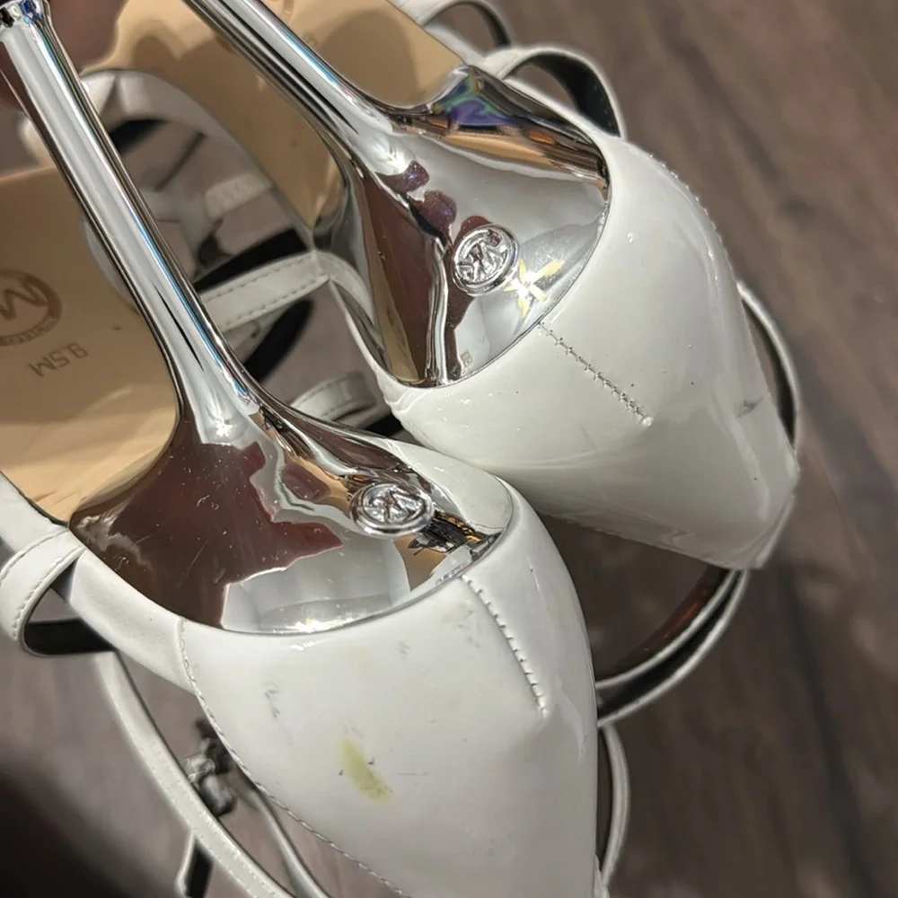 NEW! MICHAEL MICHAEL KORS Imani Patent Leather Sandal - Size 9.5 👠